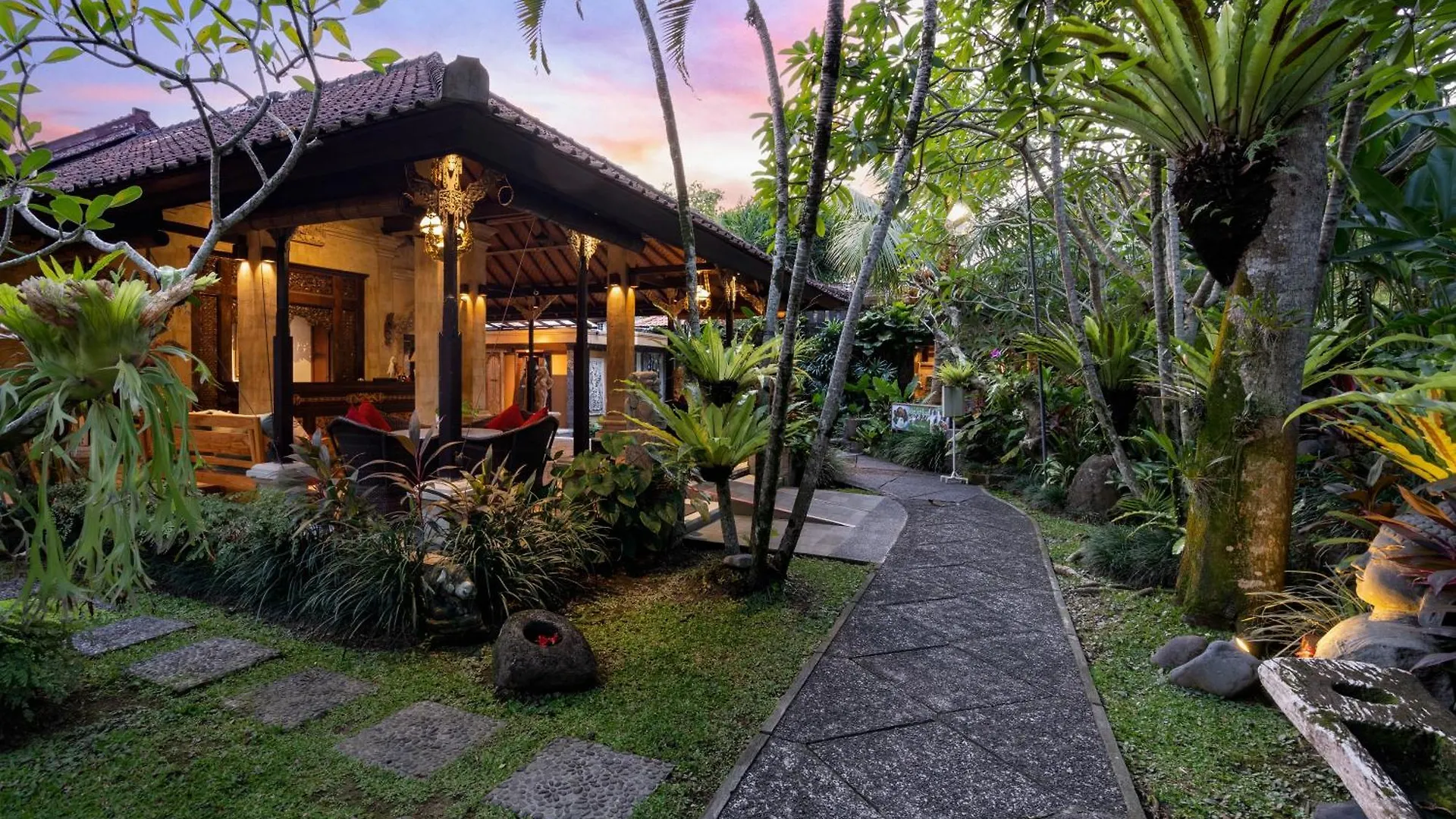Svarga Bebek Villas Ubud 4*,